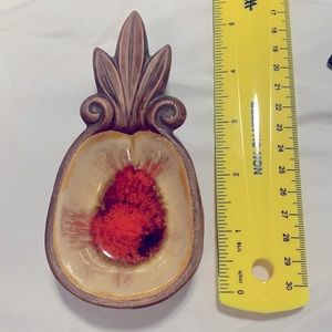 Jewelry pineapple holder vintage 1962